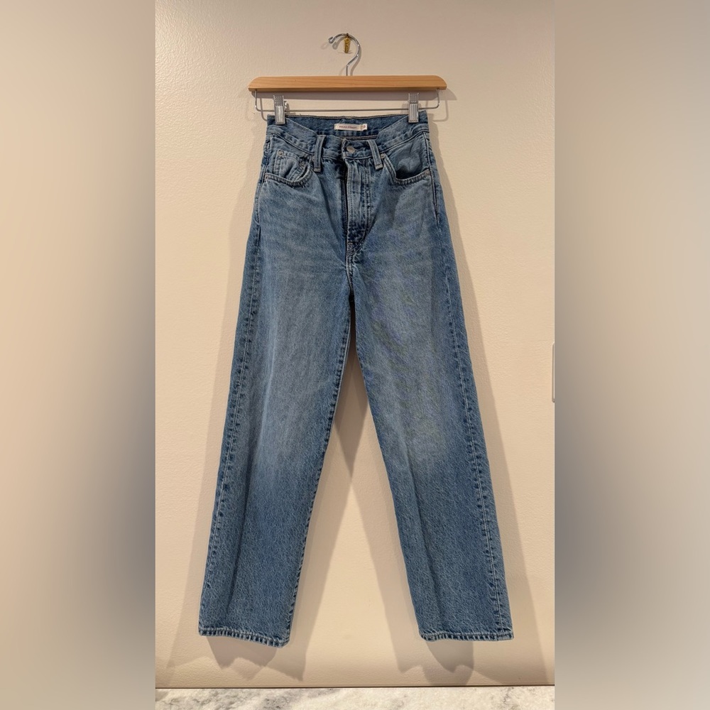 Levis - Ribcage High-Rise Straight Leg Women’s Jeans - Light Blue